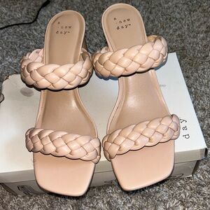 Beige slide on heels size 8.5 but fits a size 7 a new day brand